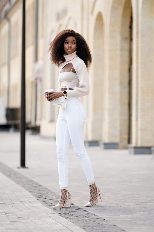 Comment choisir des chaussures ouvertes élégantes pour un événement d'entreprise en été?